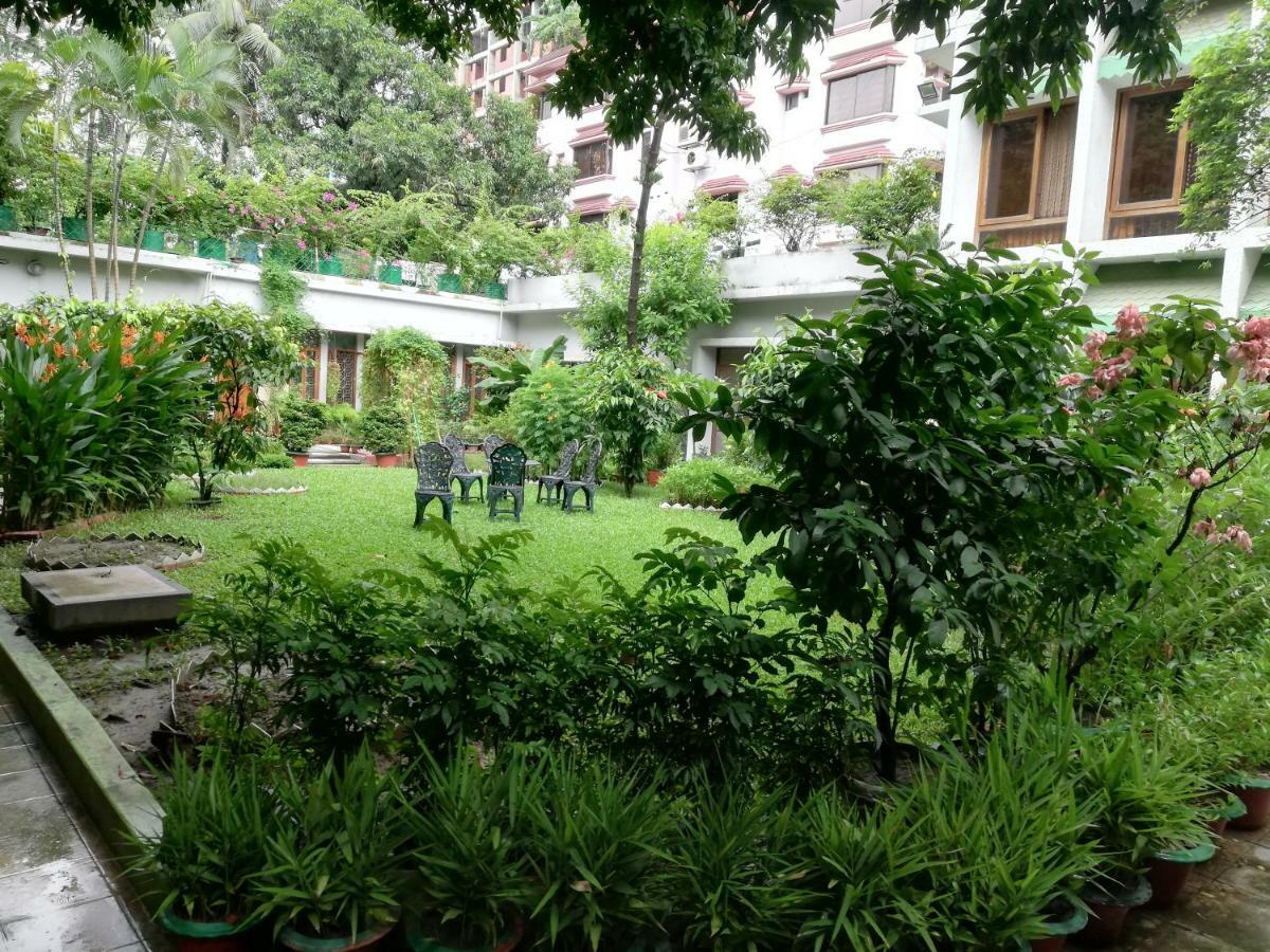 Ambrosia Guest House Dhaka Exterior foto